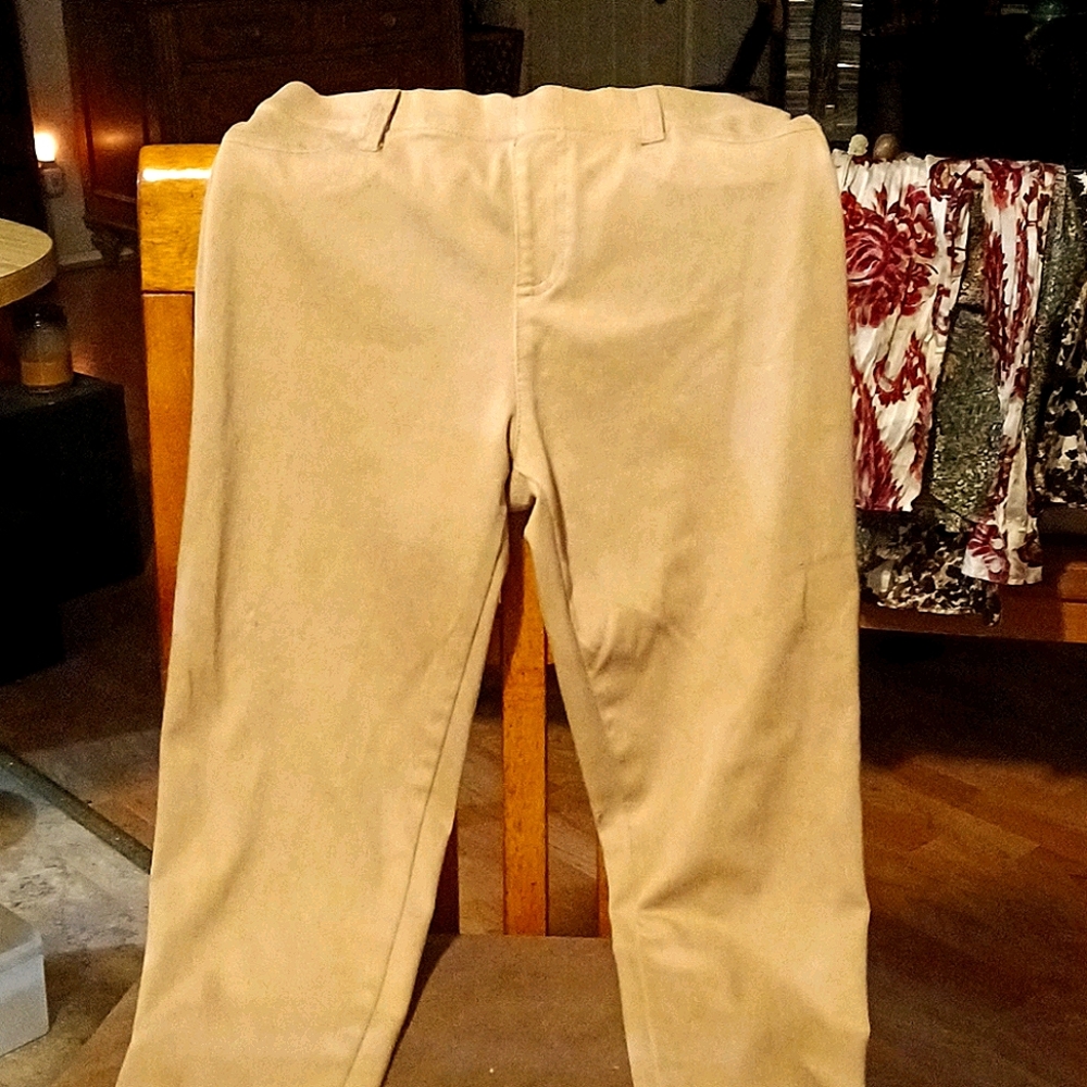 Capri Pants